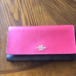 COACH WALLET BROWN TRUE RED